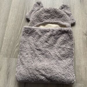 Pottery barn kids elephant faux fur hooded towel